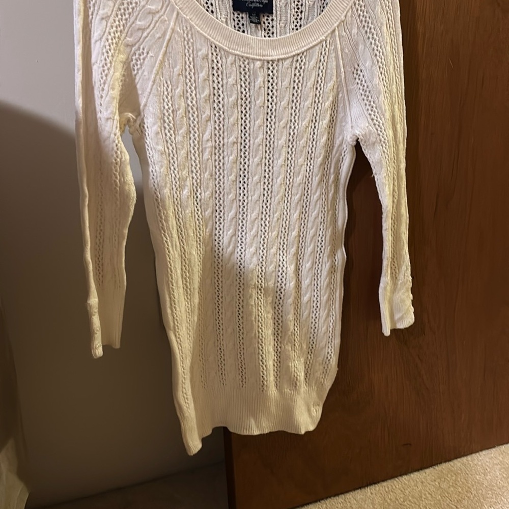 Women’s American Eagle Outfitters Cream Knit Sweater Size Small